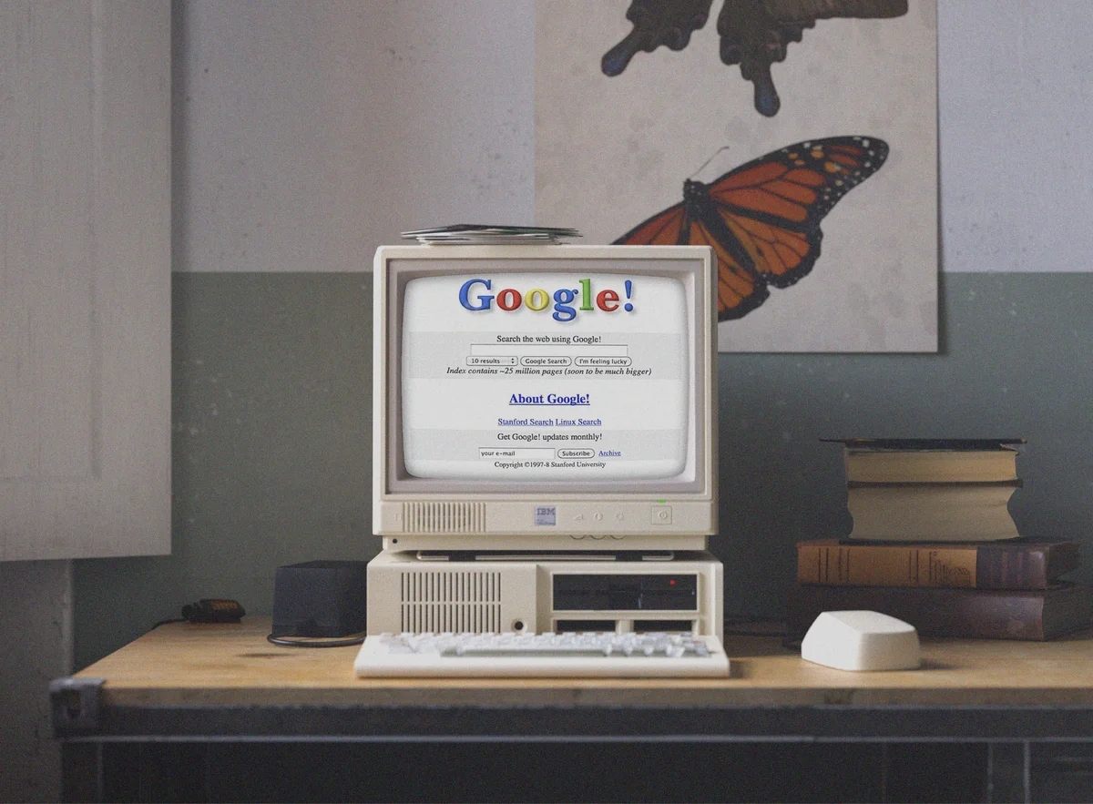 Computador antiguo con navegador de google abierto